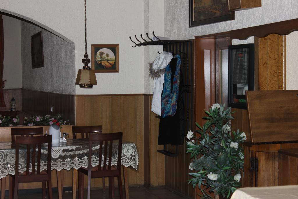 Airport-Hotel Zum Taubengrund Κέλστερμπαχ Εξωτερικό φωτογραφία