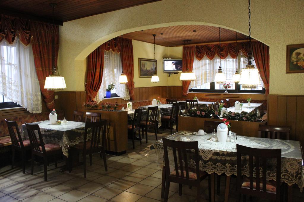 Airport-Hotel Zum Taubengrund Κέλστερμπαχ Εξωτερικό φωτογραφία