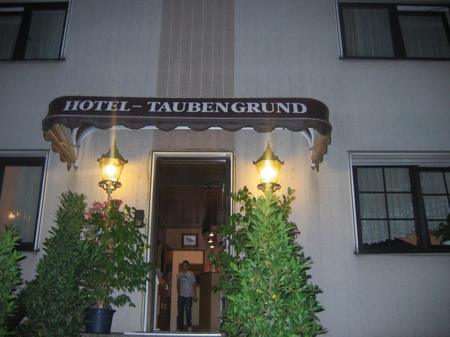 Airport-Hotel Zum Taubengrund Κέλστερμπαχ Εξωτερικό φωτογραφία