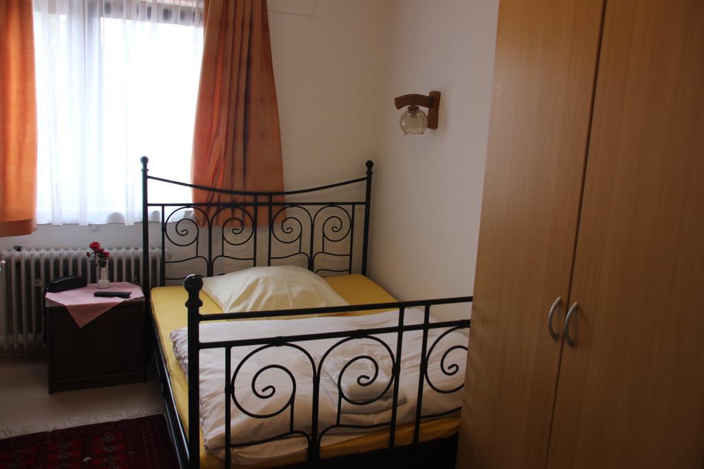 Airport-Hotel Zum Taubengrund Κέλστερμπαχ Εξωτερικό φωτογραφία